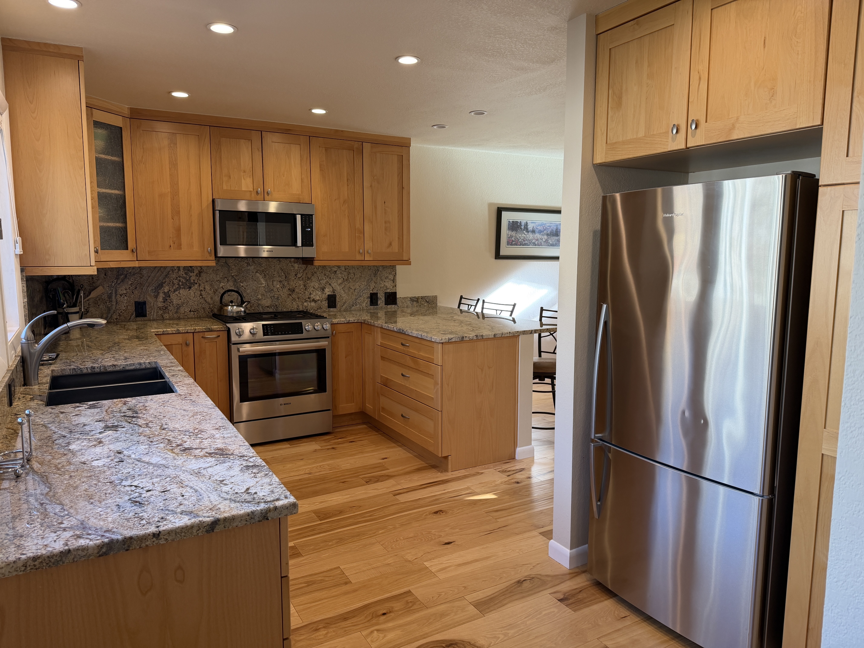 2570 KINNIKINNICK RD - 1